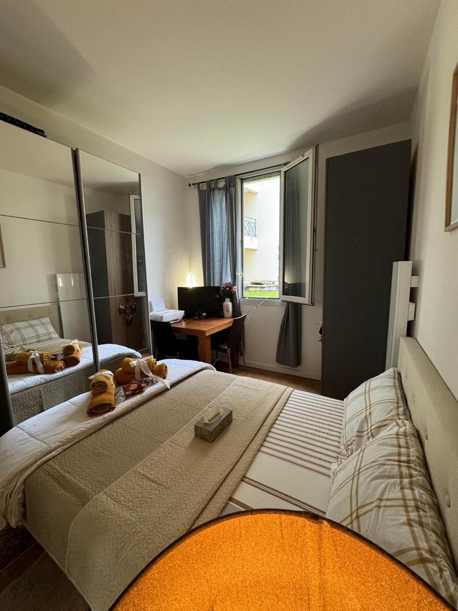 Near Castle Of Versailles Cozy Room With Breakfast And Parking Exteriér fotografie